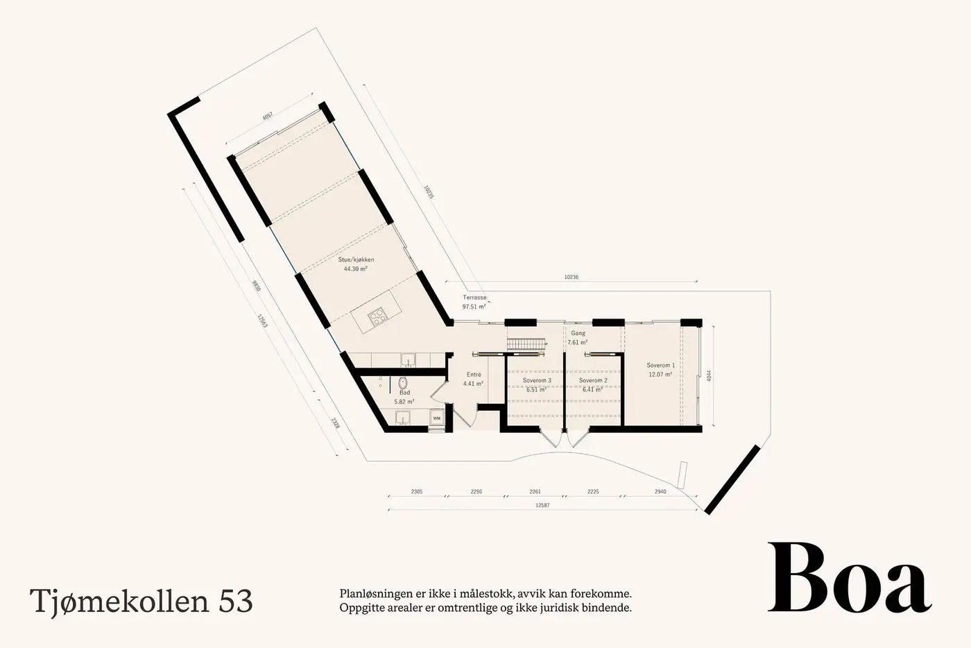 1. etasje: Entré, gang, stue/spisestue/kjøkken, dusj/wc og 3 soverom.